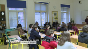 Praha chce konec roušek ve školách
