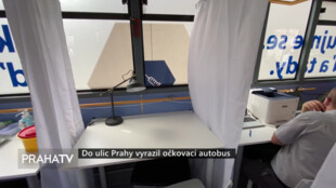 Do ulic Prahy vyrazil očkovací autobus