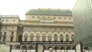Hasiči si připomněli požár Národního divadla