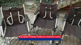 Kraj zajistil invalidní vozíky pro asistenční centra