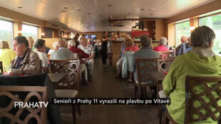 Senioři z Prahy 11 vyrazili na plavbu po Vltavě