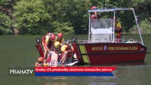 Složky IZS předvedly záchranu tonoucího plavce