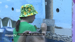 Hřiště v Praze 13 zdobí mural