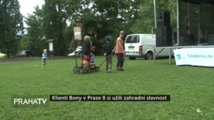 Klienti Bony v Praze 8 si užili zahradní slavnost