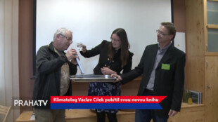 Klimatolog Václav Cílek pokřtil svou novou knihu