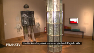 Uměleckoprůmyslové museum předvádí Plejádu skla