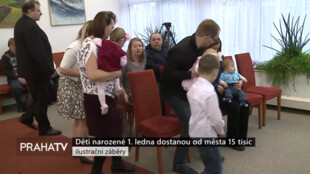 Děti narozené 1. ledna dostanou od města 15 tisíc