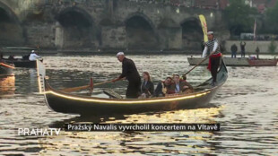 Pražský Navalis vyvrcholil koncertem na Vltavě