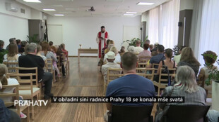 V obřadní síni radnice Prahy 18 se konala mše svatá