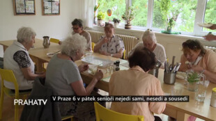 V Praze 6 v pátek senioři nejedí sami, nesedí a sousedí