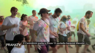 V Centrálním parku v Praze 13 zavládlo barevné šílenství