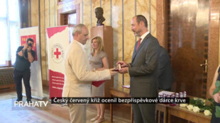 Český červený kříž ocenil bezpříspěvkové dárce krve