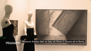 Museum Kampa láká na šaty od Diora či Oscara de la Renty