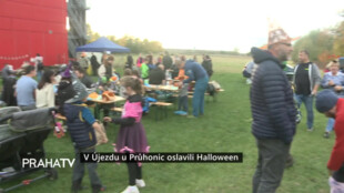 V Újezdu u Průhonic oslavili Halloween