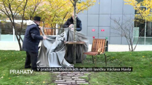 V pražských Stodůlkách odhalili lavičku Václava Havla