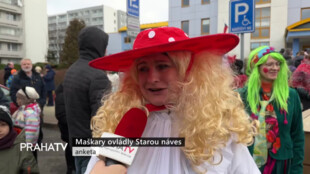 Maškary ovládly Starou náves