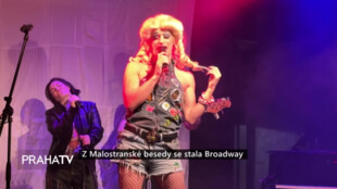 Z Malostranské besedy se stala Broadway