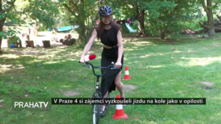 V Praze 4 proběhla osvěta pro cyklisty a řidiče koloběžek