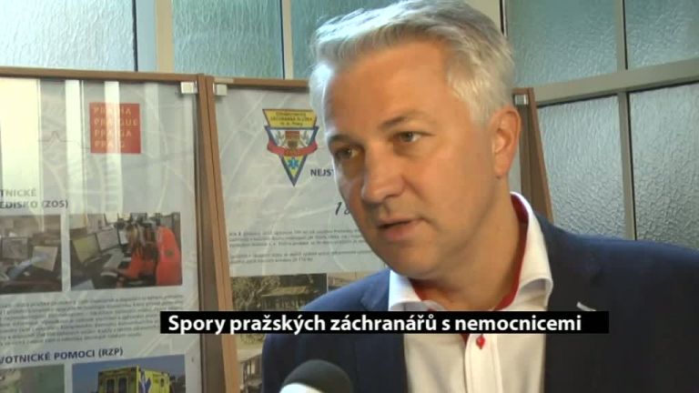 Spory pražských záchranářů s nemocnicemi