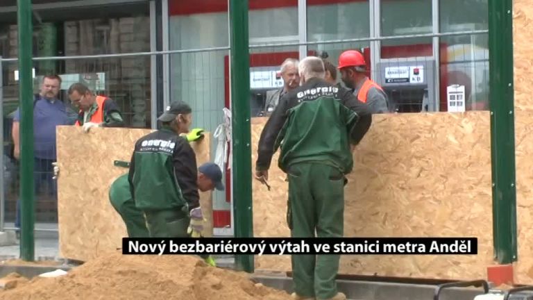 Nový bezbariérový výtah ve stanici metra Anděl