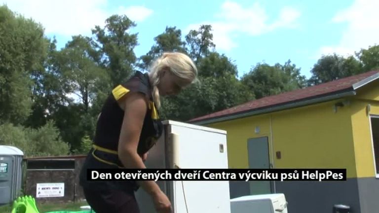 Den otevřených dveří v areálu Centra výcviku psů pro postižené HelpPes