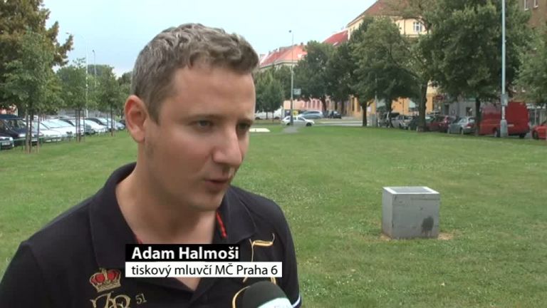 Pomník Nikoly Tesly v pražských Dejvicích