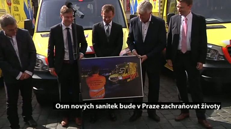 8 nových sanitek bude v Praze zachraňovat životy