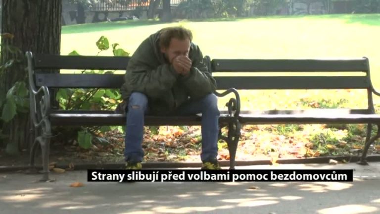 Strany slibují před volbami pomoc bezdomovcům