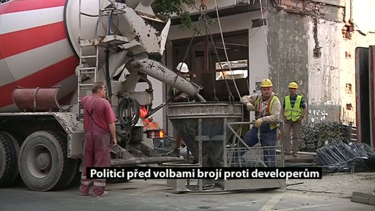 Politici před volbami brojí proti developerům