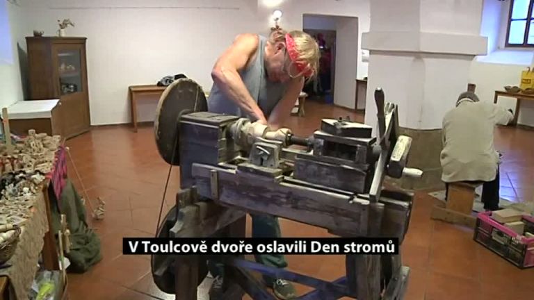 V Toulcově dvoře oslavili Den stromů