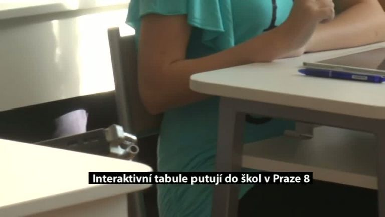 Interaktivní tabule putují do škol v Praze 8