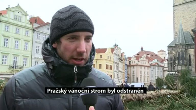 Pražský vánoční strom byl odstraněn