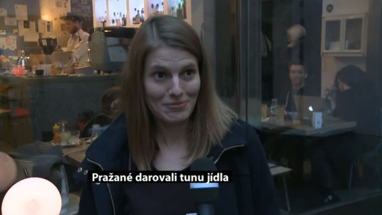 Pražané darovali tunu jídla