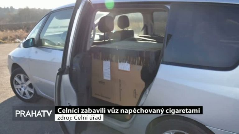 Celníci zabavili vůz napěchovaný cigaretami