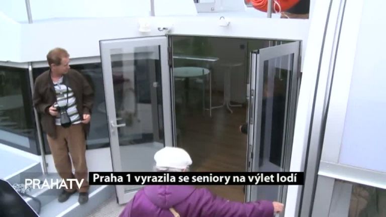 Praha 1 vyrazila se seniory na výlet lodí