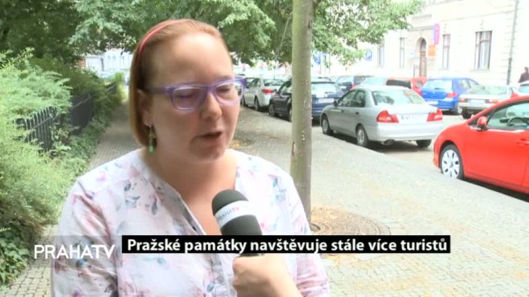 Pražské památky navštěvuje stále více turistů