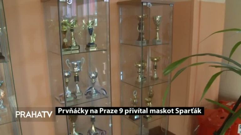 Prvňáčky na Praze 9 přivítal maskot Sparťák