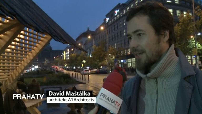 Krmelec v centru Prahy upozorňuje na Designblok