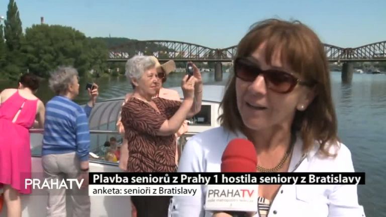 Plavba seniorů z Prahy 1 hostila seniory z Bratislavy.