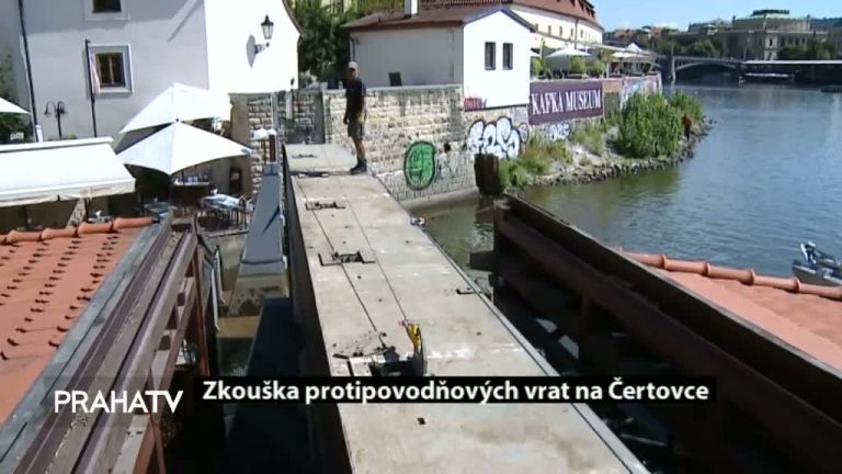 Zkouška protipovodňových vrat na Čertovce