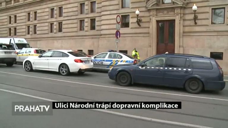Ulici Národní trápí dopravní komplikace