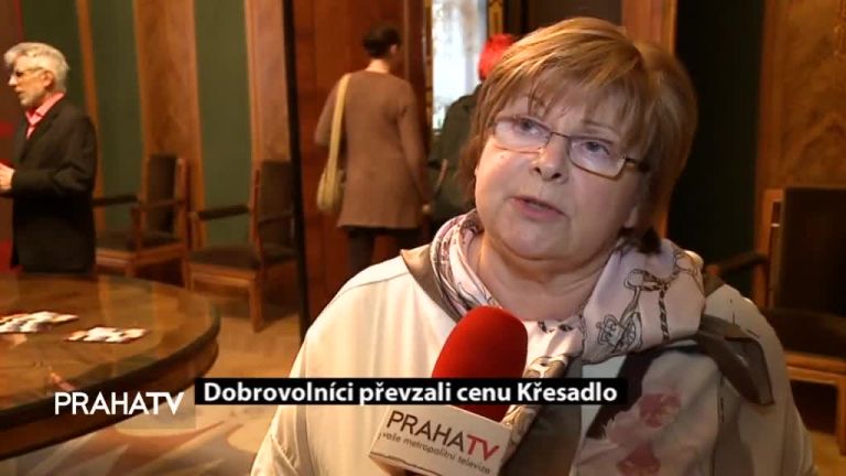 Dobrovolníci převzali cenu Křesadlo