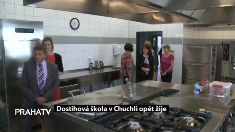 Dostihová škola v Chuchli opět žije