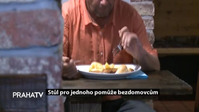 Stůl pro jednoho pomůže bezdomovcům